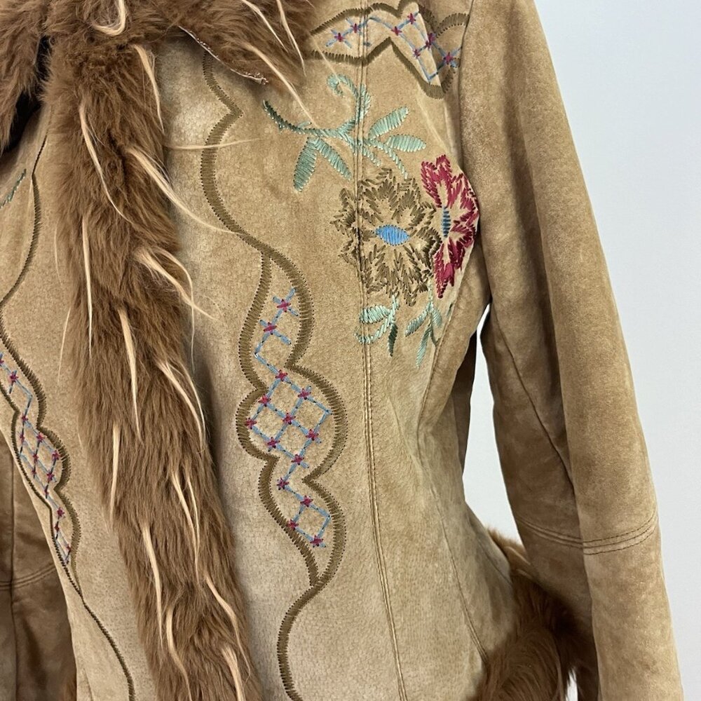 Vintage Y2K XOXO Tan Suede Jacket Faux Fur Trim Embroidered Flowers Women's M - Picture 3 of 16